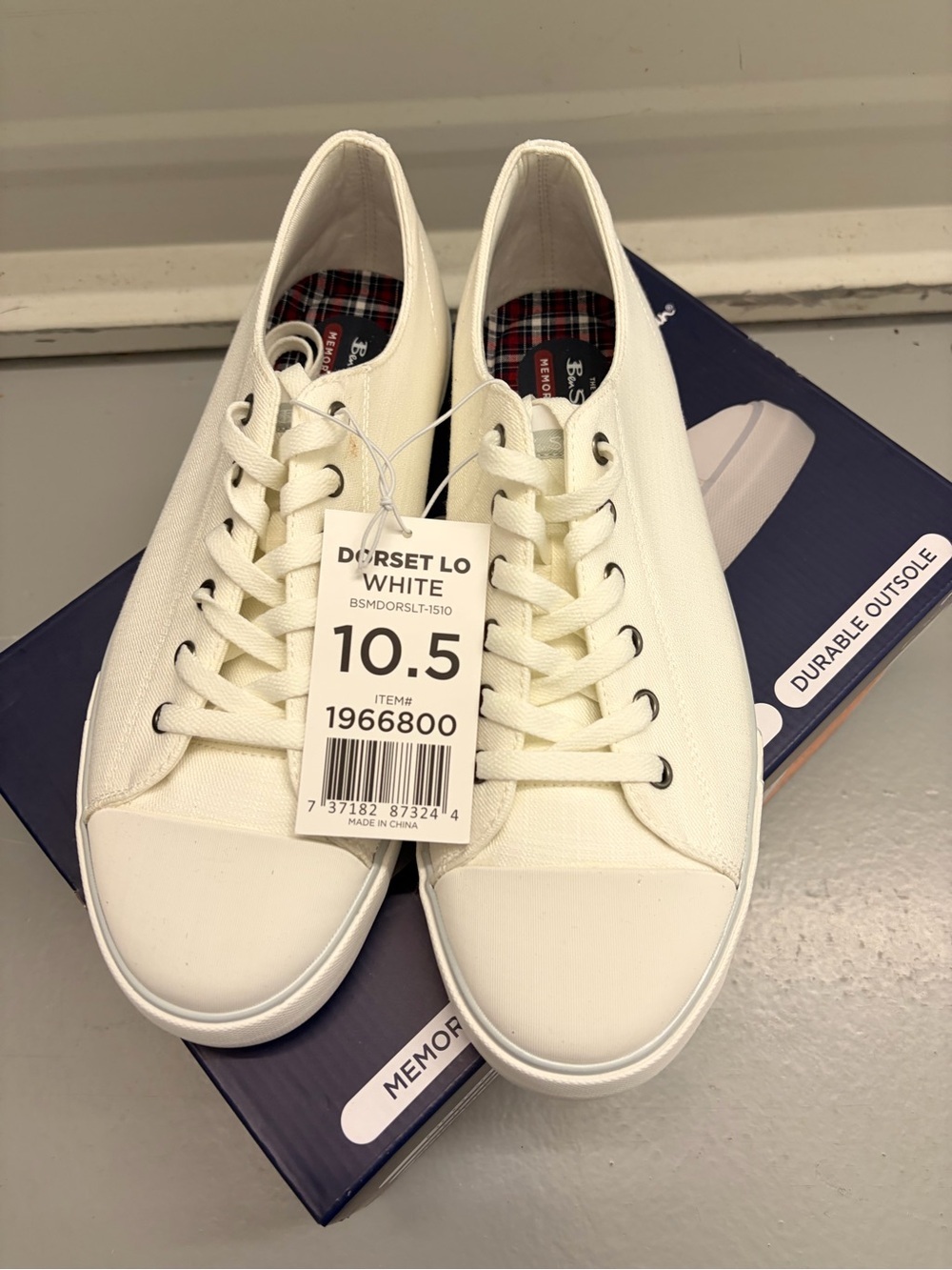 Brand new in original box! Ben Sherman "Dorset Lo" men's classic low-top canvas